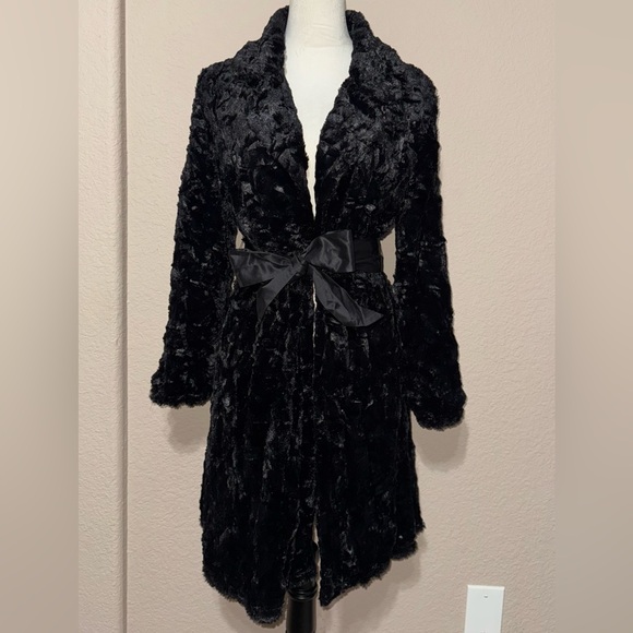 Hazel Black Faux Fur Coat with Satin belt size S - Picture 1 of 9